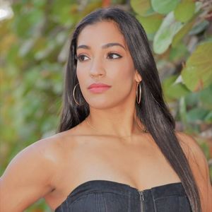 Meet your Posher, Isabel